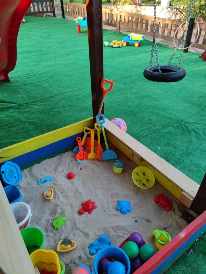 Seaside, Relaxing Family House With Playground! Villa Lavrys 4 Марати Экстерьер фото