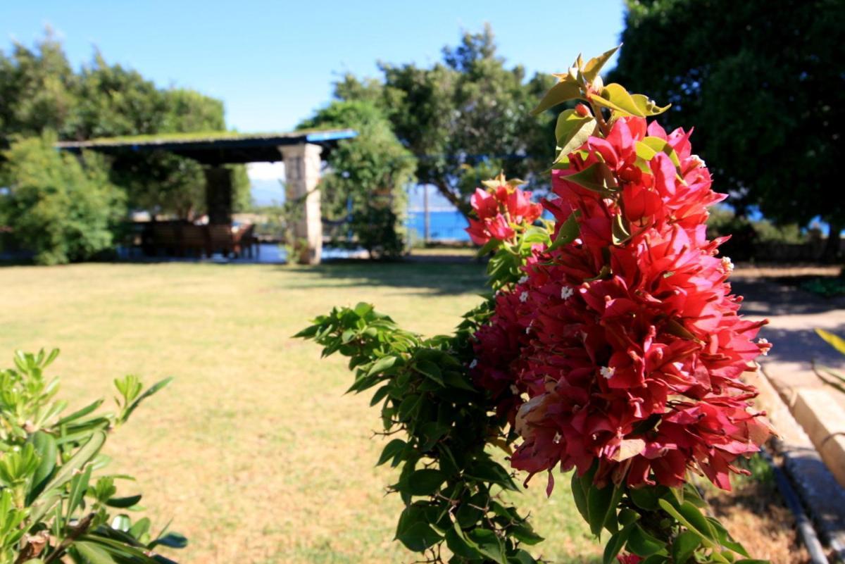 Seaside, Relaxing Family House With Playground! Villa Lavrys 4 Марати Экстерьер фото